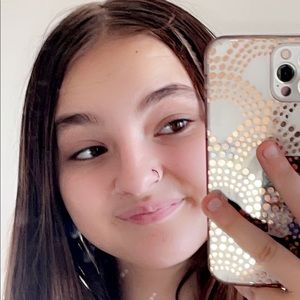 Meet your Posher, Leila